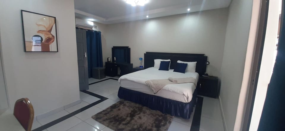 Standard Double Room | Desk, iron/ironing board (on request), WiFi (free)