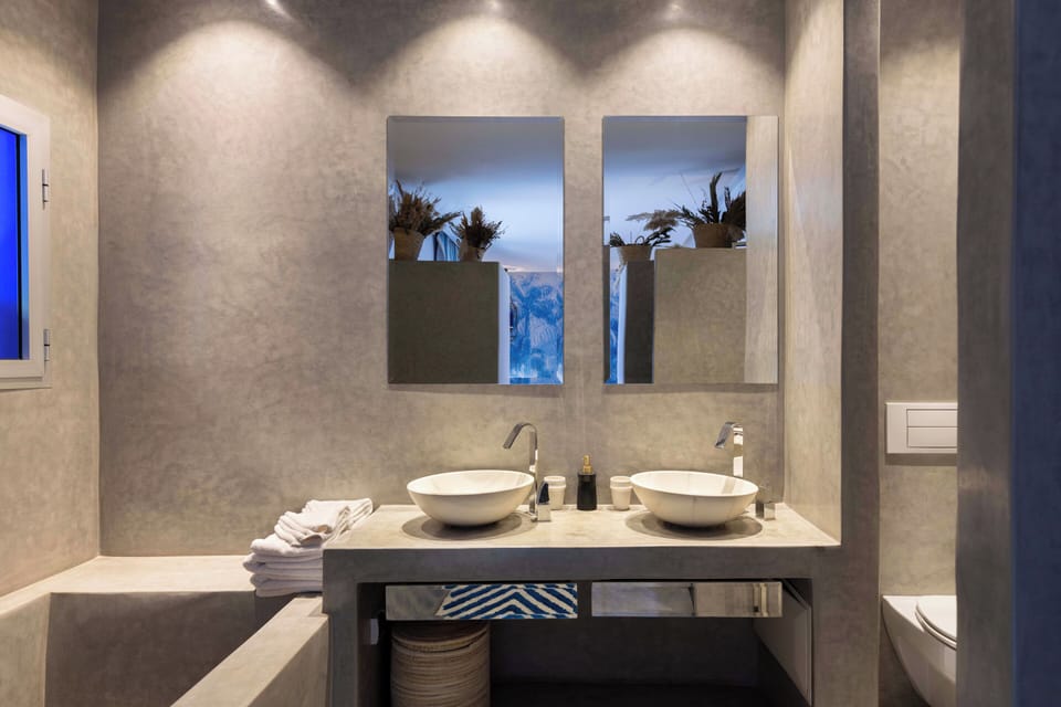 Suite, 1 Queen Bed with Sofa bed, Private Bathroom (Suite Palmeraie) | Bathroom | Hair dryer, towels, soap, shampoo