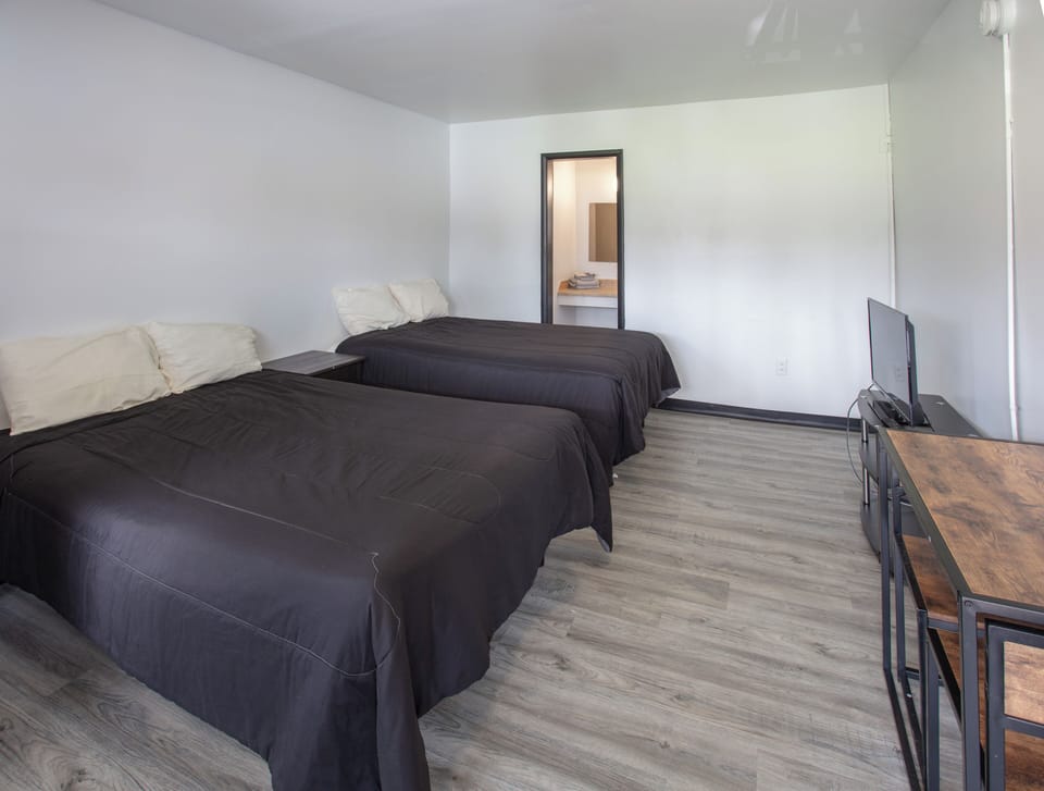 Standard Double Room | Free WiFi, bed sheets