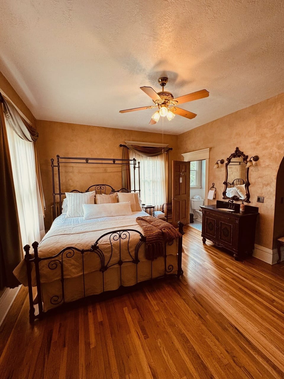 Grand Suite, 1 King Bed, Non Smoking | Premium bedding, individually decorated, individually furnished