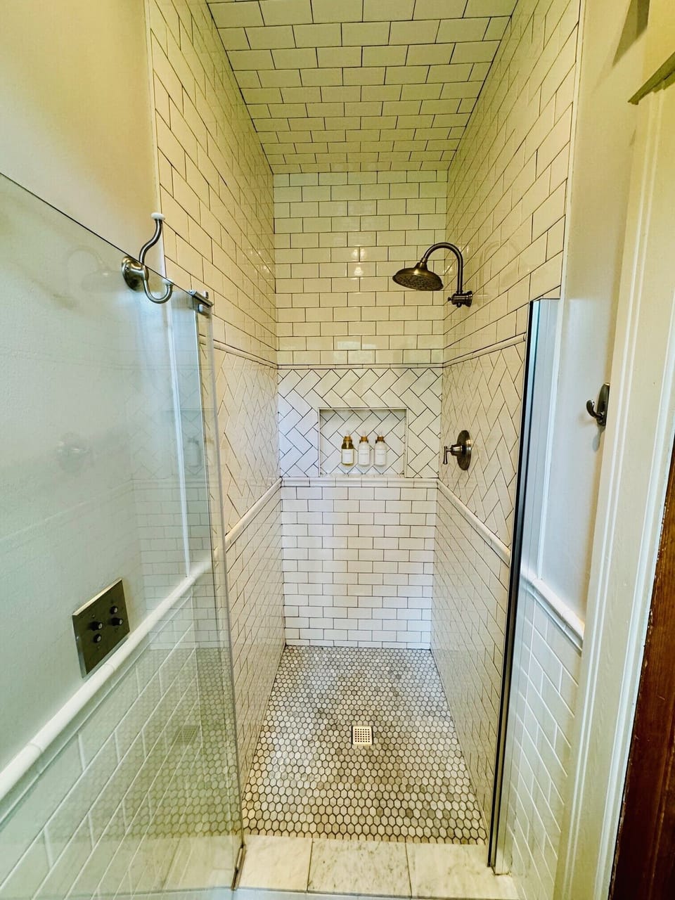 Grand Suite, 1 King Bed, Non Smoking | Bathroom | Hair dryer, towels