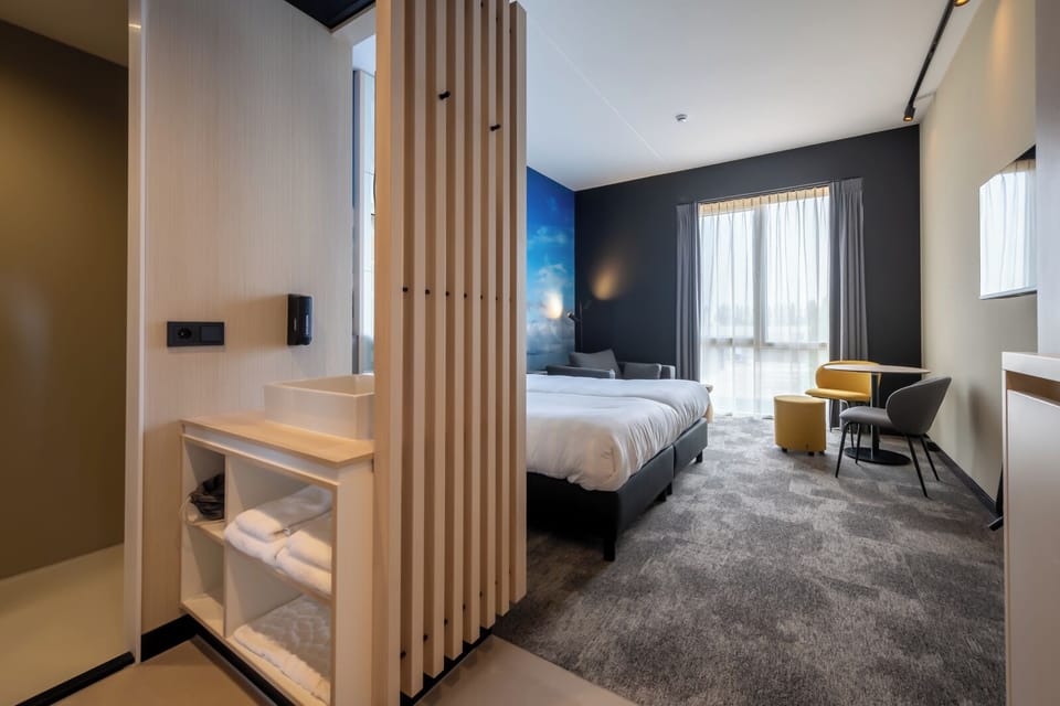 Comfort Double Room | Minibar, in-room safe, blackout drapes, free WiFi