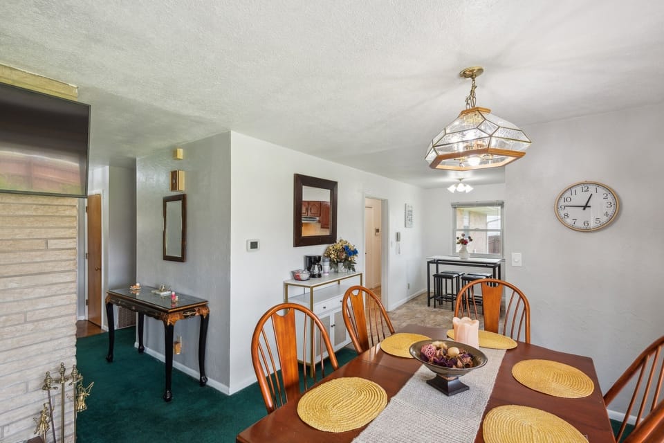 House, 3 Bedrooms | Dining