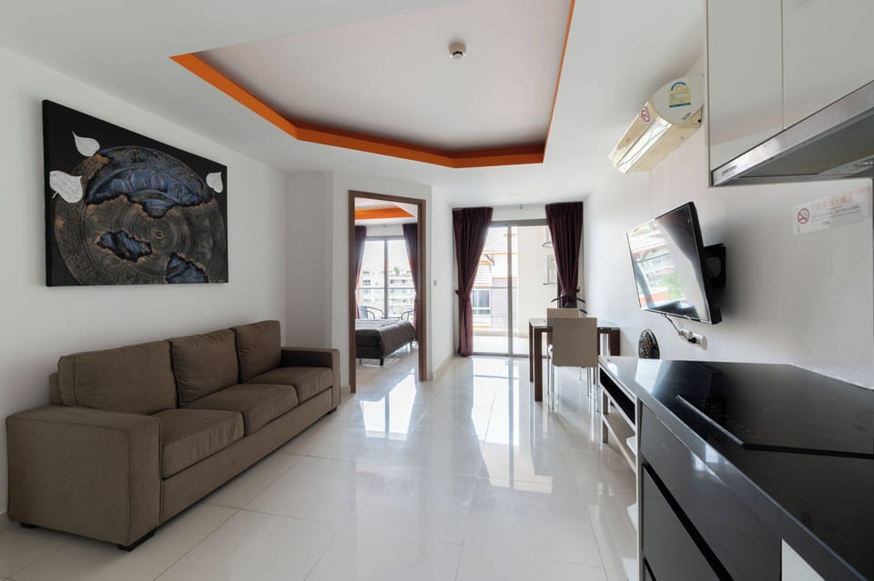 Classic Apartment | Free WiFi, bed sheets
