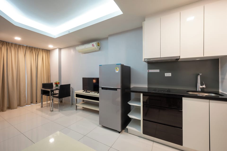 Classic Apartment | Free WiFi, bed sheets