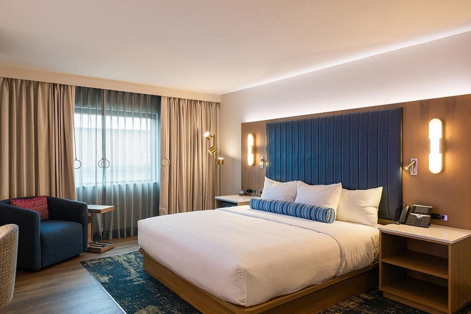 Buffalo Tower Non-Smoking King Accessible | In-room safe, desk, laptop workspace, iron/ironing board