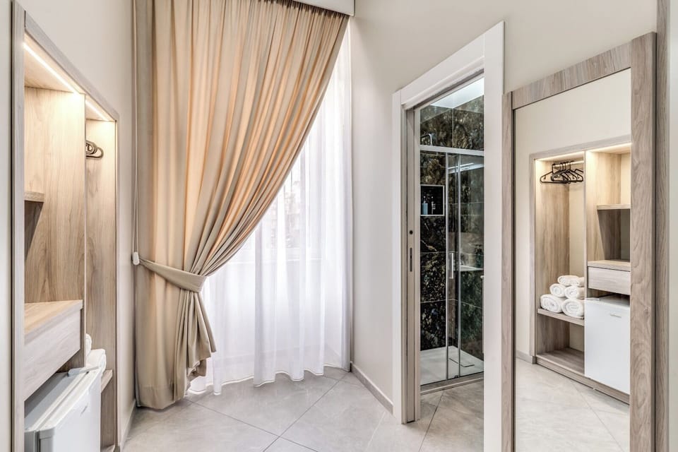 Standard Room | 1 bedroom, in-room safe, blackout drapes, free WiFi