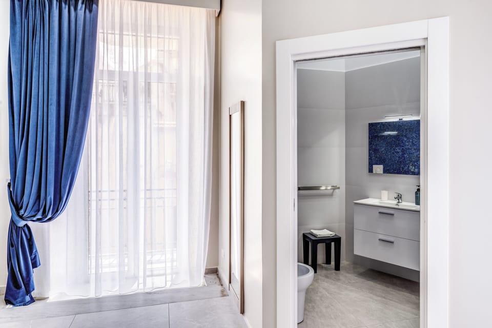 Luxury Room, City View | 1 bedroom, in-room safe, blackout drapes, WiFi (free)