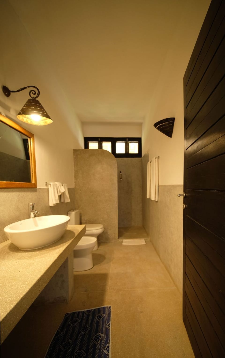 Junior Suite, Beach View | Bathroom | Free toiletries, hair dryer, towels