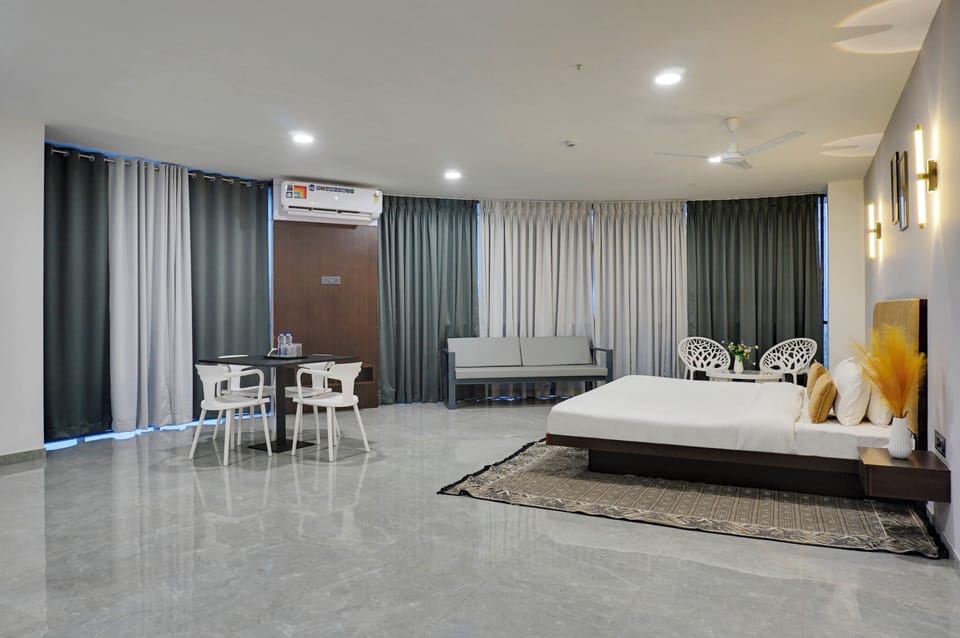 Deluxe Suite