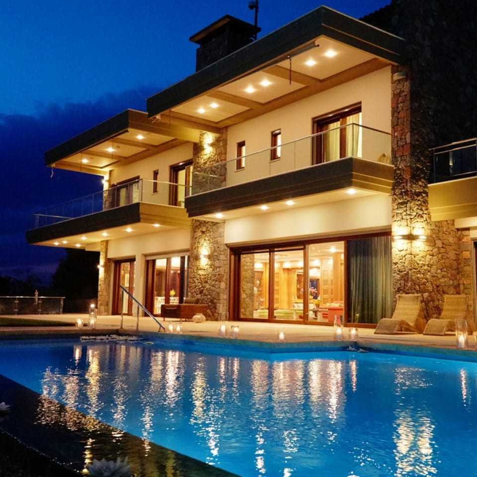 House | 8 bedrooms, soundproofing, high-speed internet
