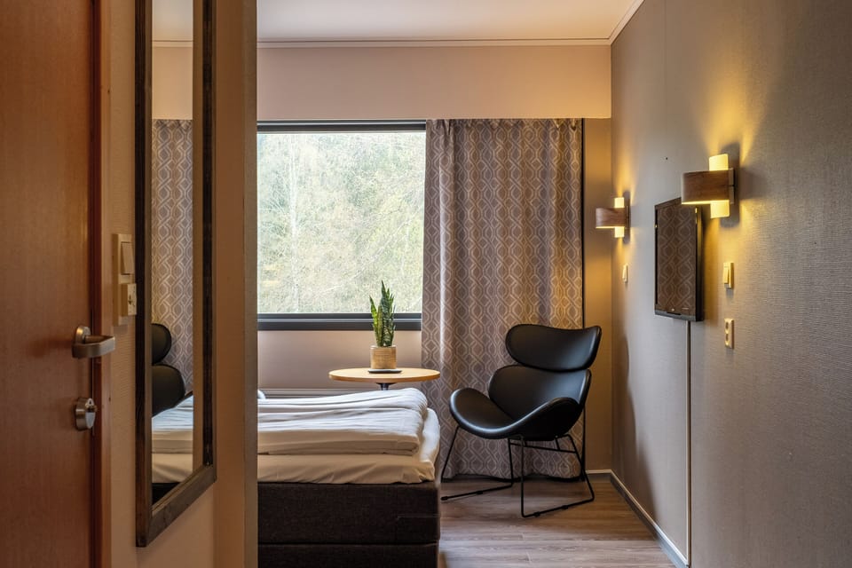 Double Room | Desk, laptop workspace, WiFi (free)