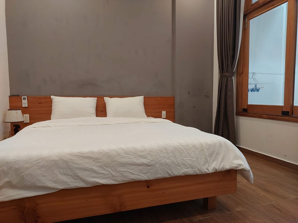 Deluxe Double Room, River View | Free WiFi