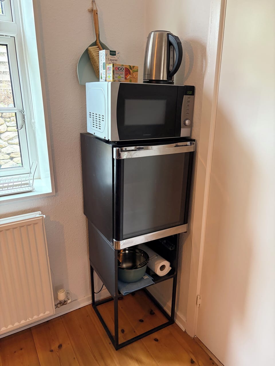 Economy Apartment, Garden View | Private kitchen | Mini-fridge, electric kettle, cleaning supplies