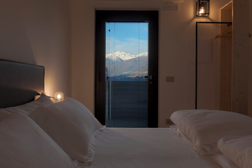 Camera Classic Matrimoniale/Doppia con Letti Singoli con Vista Montagna | Free WiFi, bed sheets