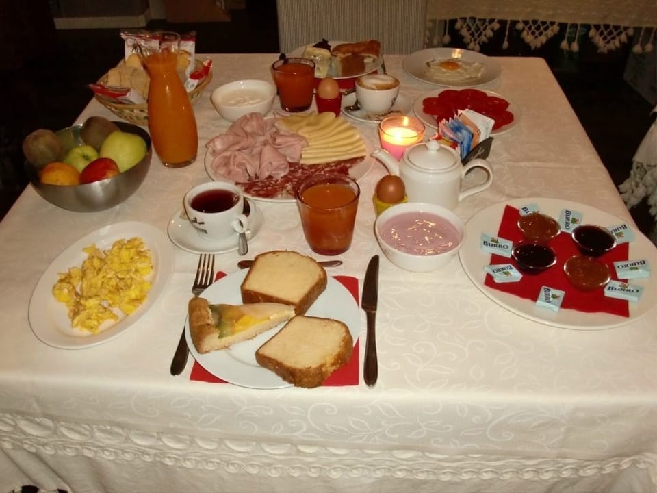Daily breakfast for a fee