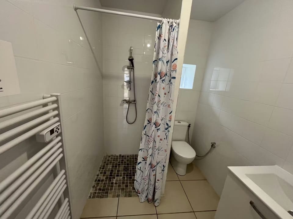 City Room, Garden View | 1 bedroom, soundproofing, free WiFi, bed sheets