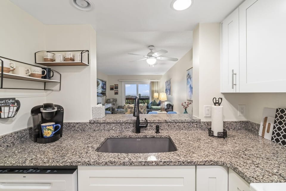 Condo, 2 Bedrooms | Private kitchen | Coffee/tea maker, fridge, oven, electric kettle