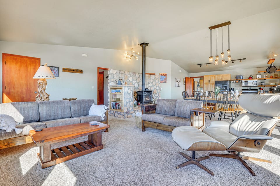 House (2 Bedrooms) | Interior