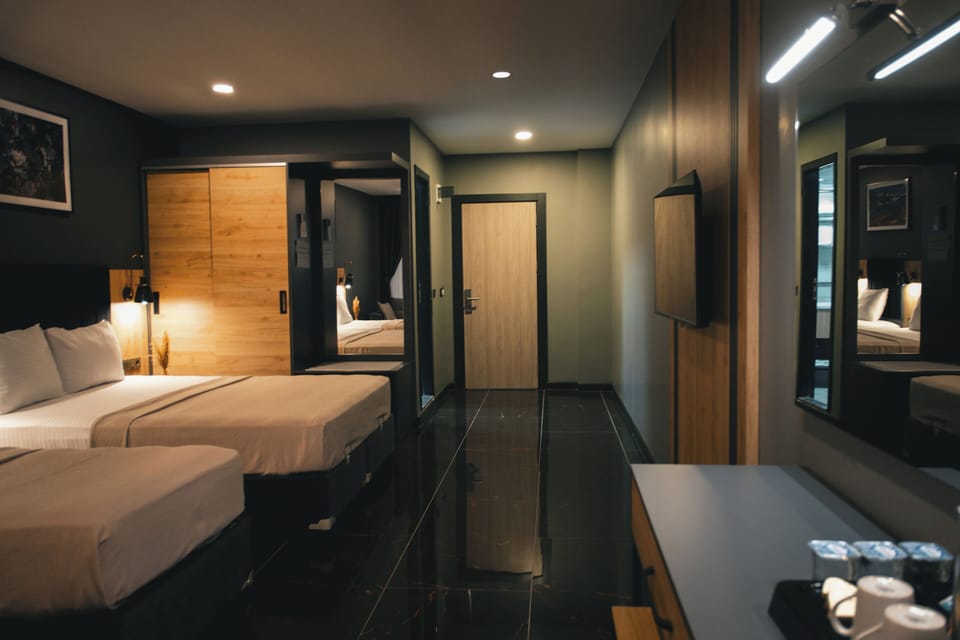 Deluxe Triple Room, Mountain View | Premium bedding, laptop workspace, soundproofing, free WiFi