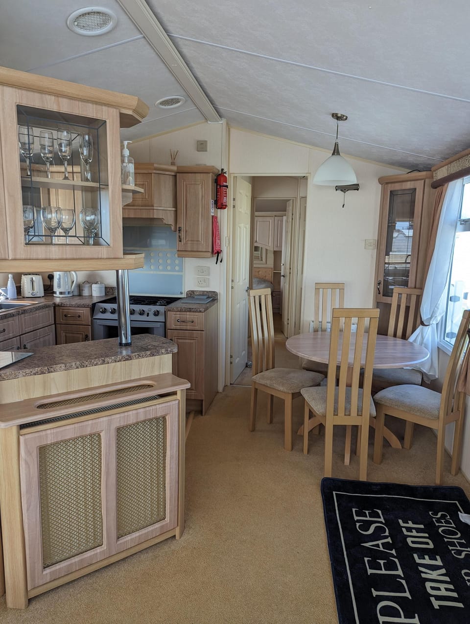 Chalet | Private kitchen | Fridge, microwave, oven, stovetop