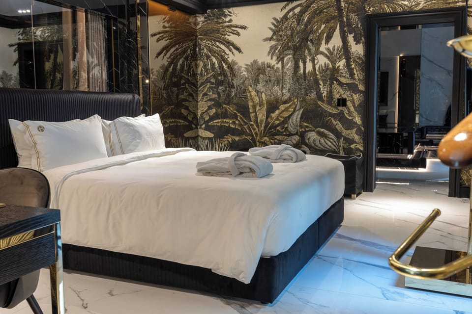 Luxury Suite | Egyptian cotton sheets, premium bedding, down comforters