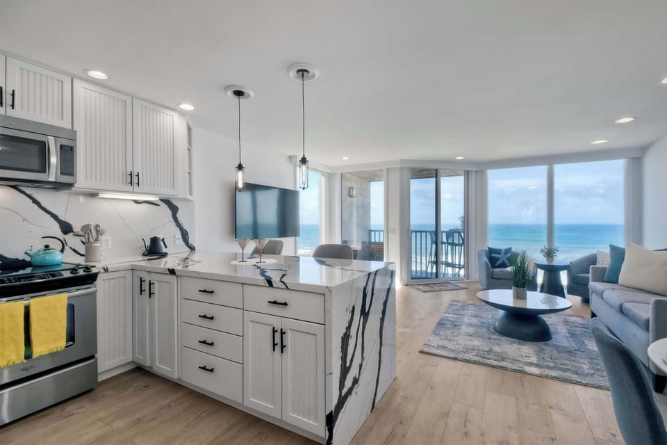 Condo, 1 King Bed with Sofa bed, Balcony, Ocean View (Solana Sunset) | Interior