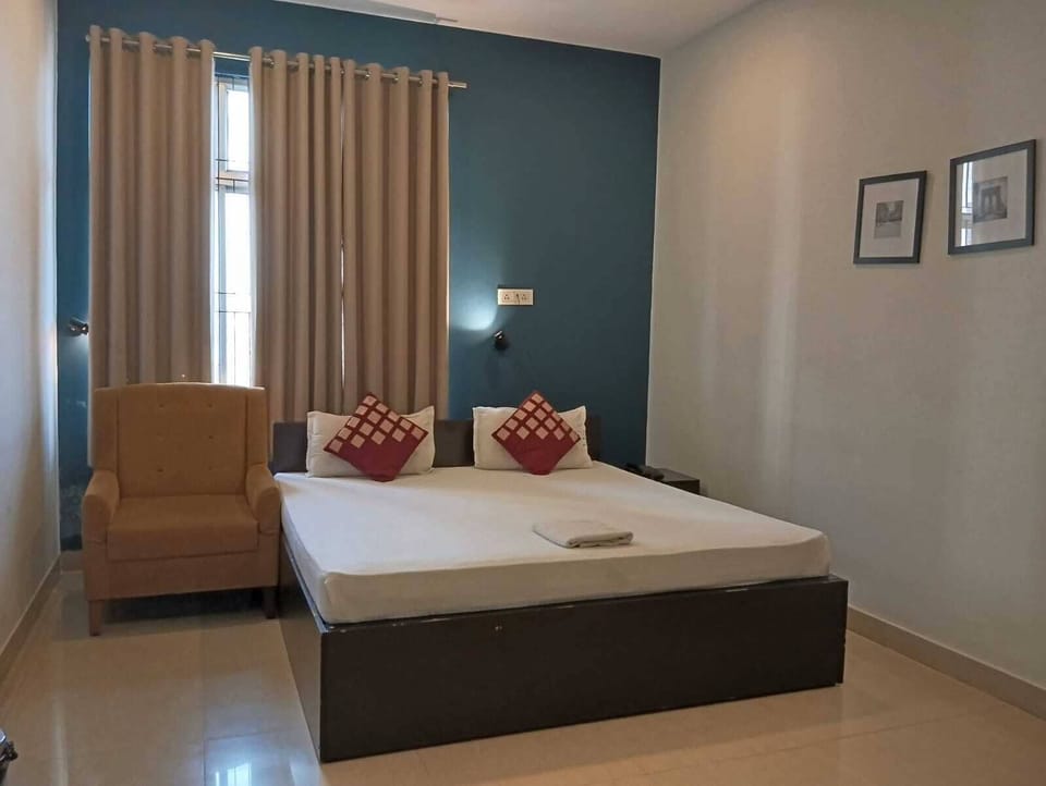 Deluxe Room, City View