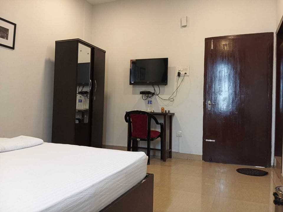 Deluxe Room, City View