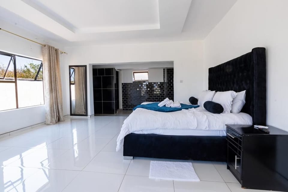 Desk, laptop workspace, free WiFi, bed sheets