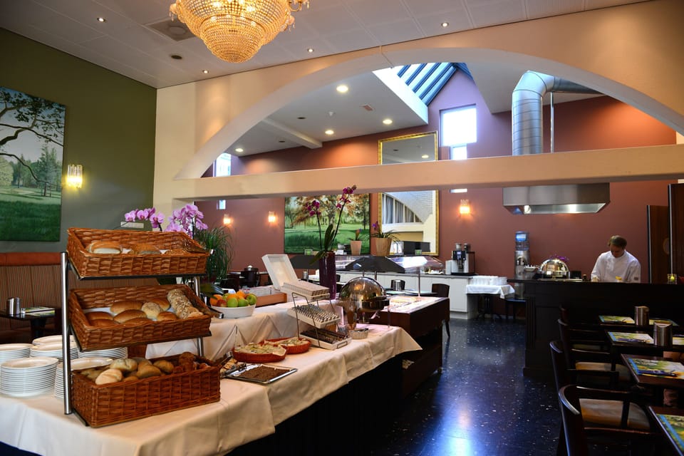 Daily buffet breakfast for a fee