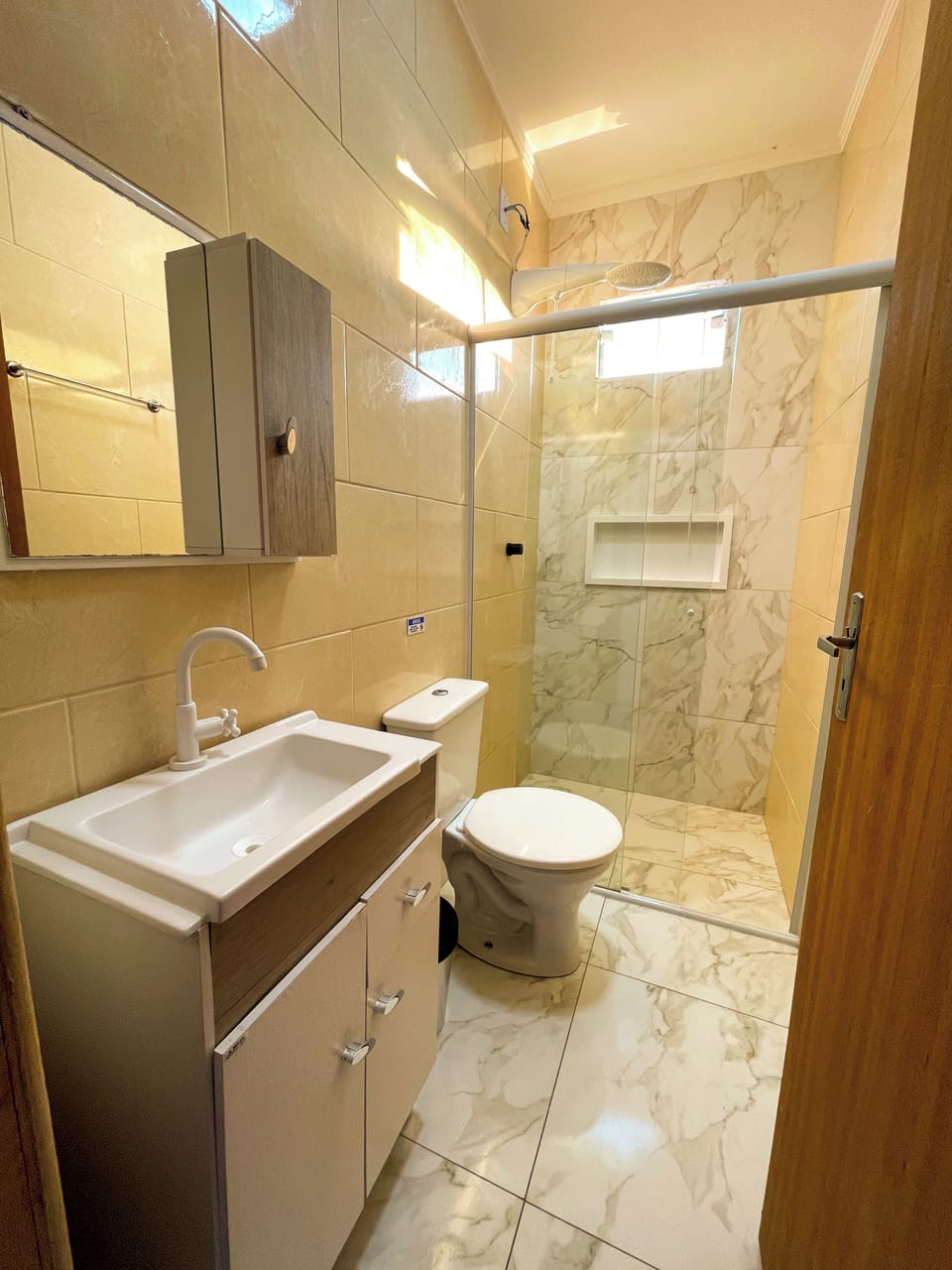 Superior Double Room, 1 Double Bed | Bathroom | Shower, hair dryer, towels, soap