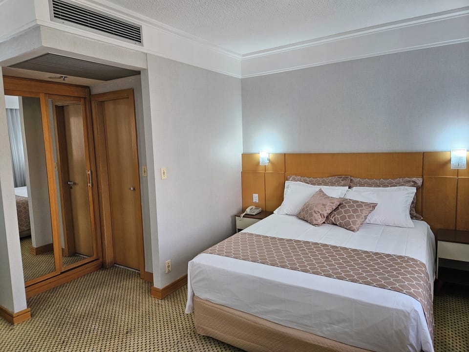 Deluxe Room, City View | Minibar, individually furnished, desk, laptop workspace