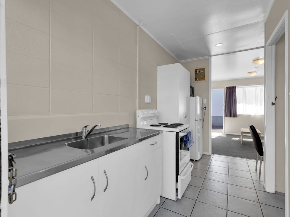 Stovetop, dishwasher, toaster, highchair
