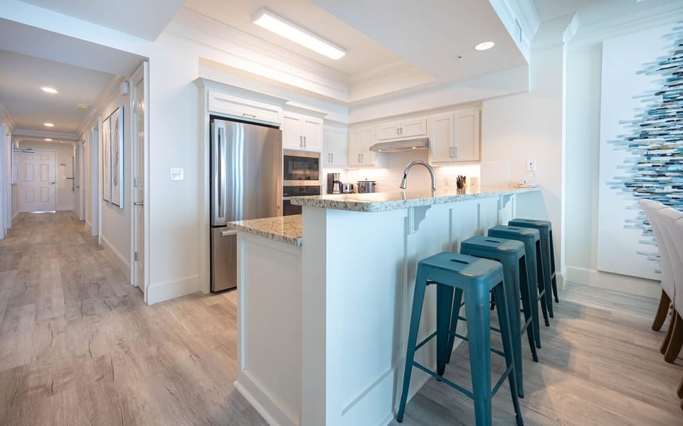 Condo, 4 Bedrooms | Private kitchen | Coffee/tea maker, fridge, oven