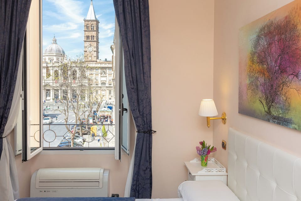 Double Room | In-room safe, free WiFi