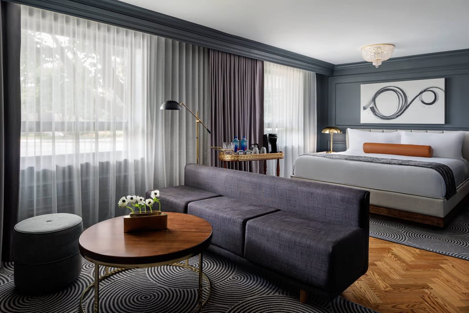 Junior Suite, 1 King Bed | In-room safe, desk, laptop workspace, blackout drapes