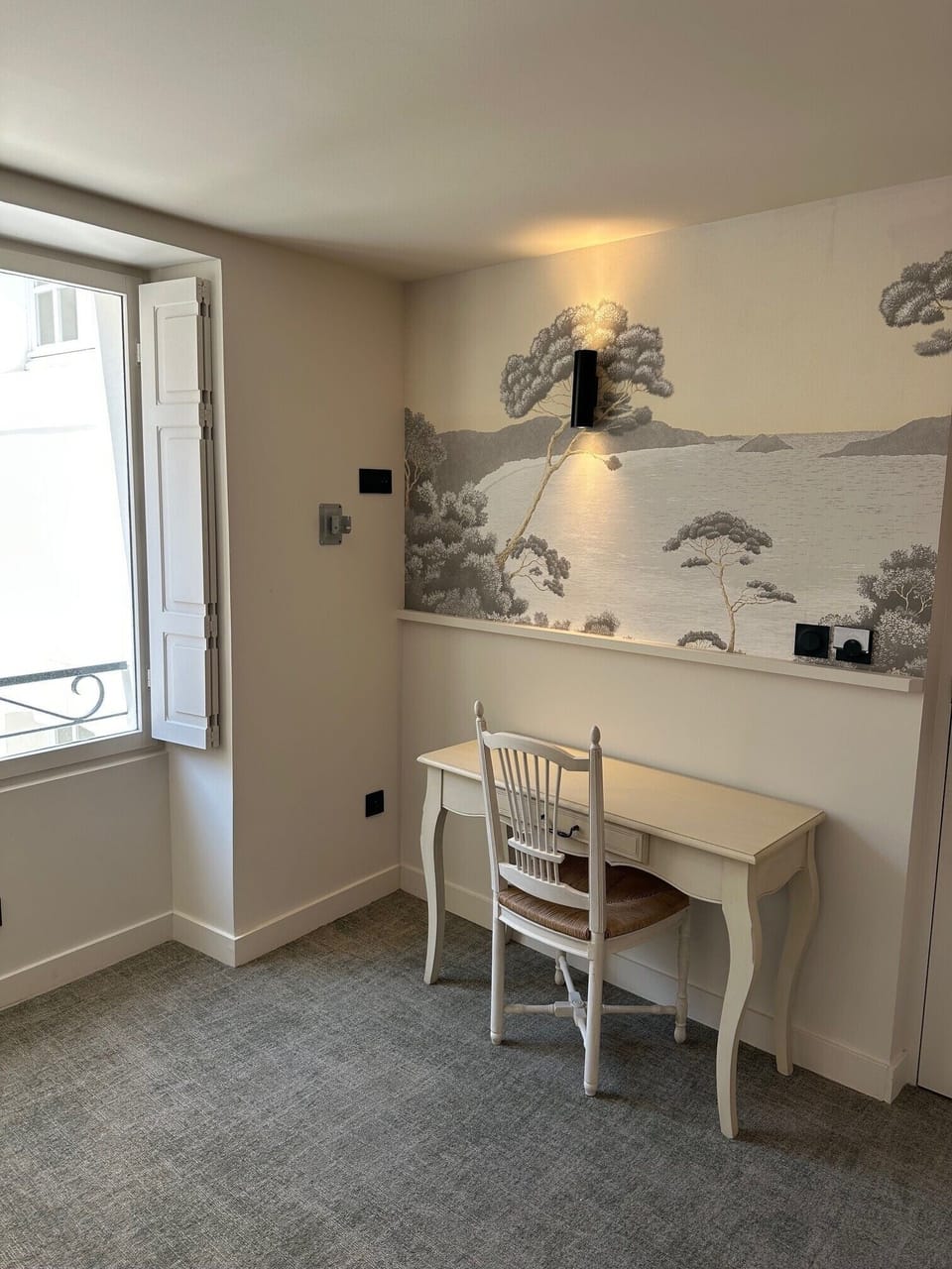 Suite | Premium bedding, minibar, in-room safe, soundproofing