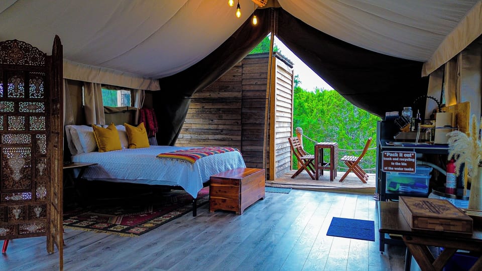 Luxury Tent, Multiple Beds, Balcony, Valley View | Living room