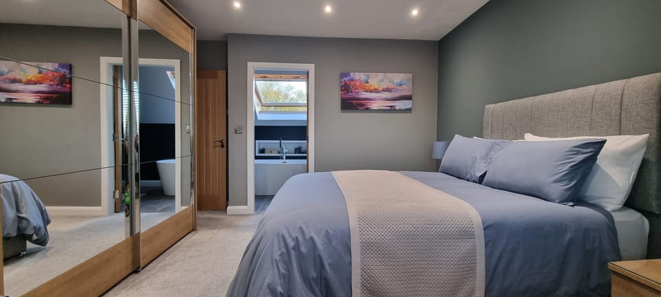 Superior Double Room, 1 Double Bed, Private Bathroom, Garden View | Premium bedding, individually decorated, individually furnished, desk