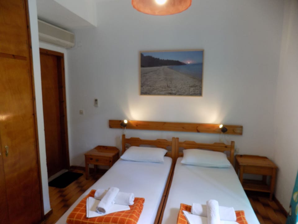 Classic Double Room, 1 Bedroom, Hill View | In-room safe, rollaway beds, free WiFi, bed sheets