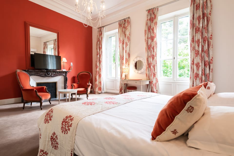 Superior Double or Twin Room | 1 bedroom, premium bedding, minibar, in-room safe