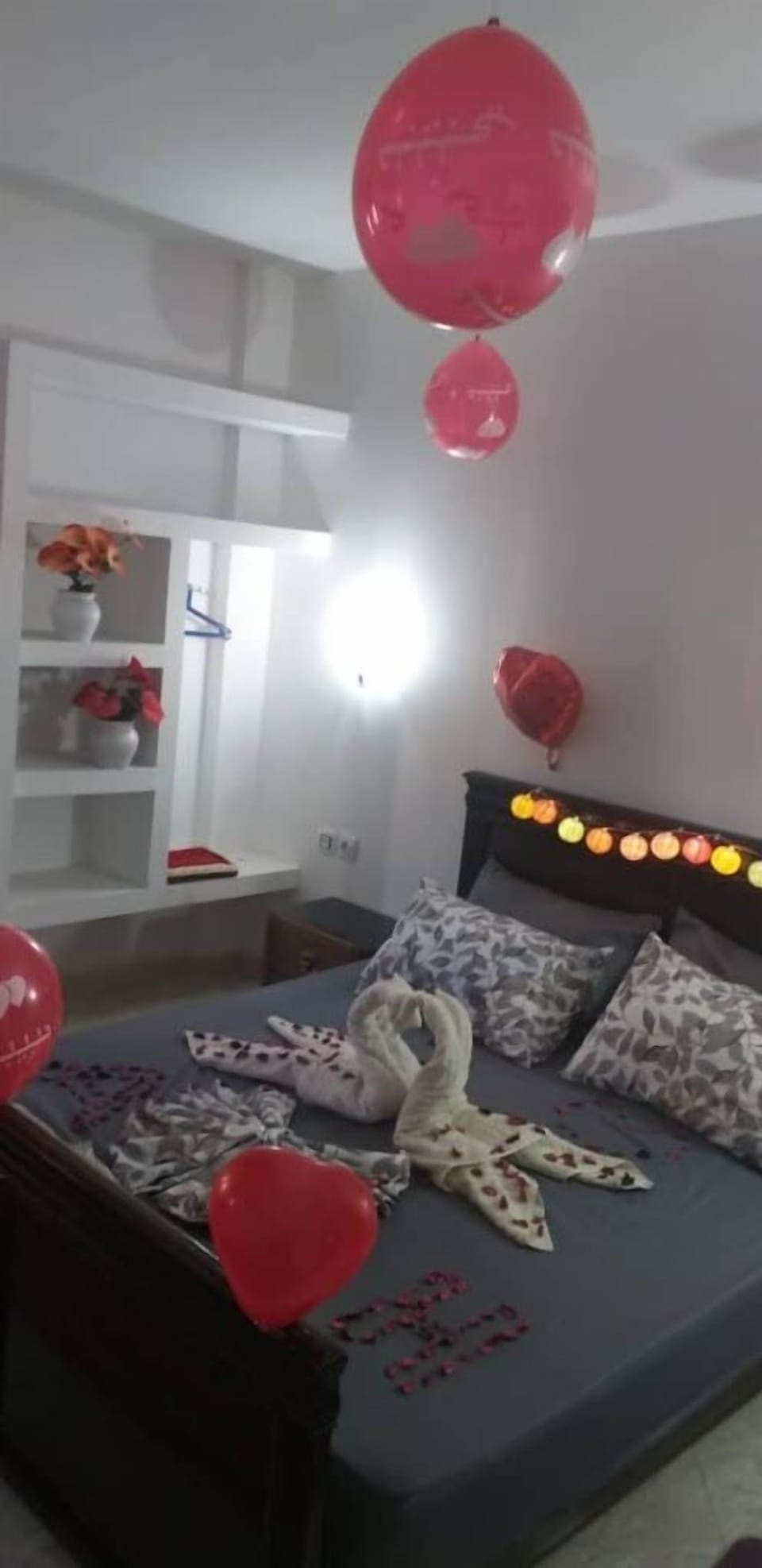 Family Room | 20 bedrooms, WiFi (free)