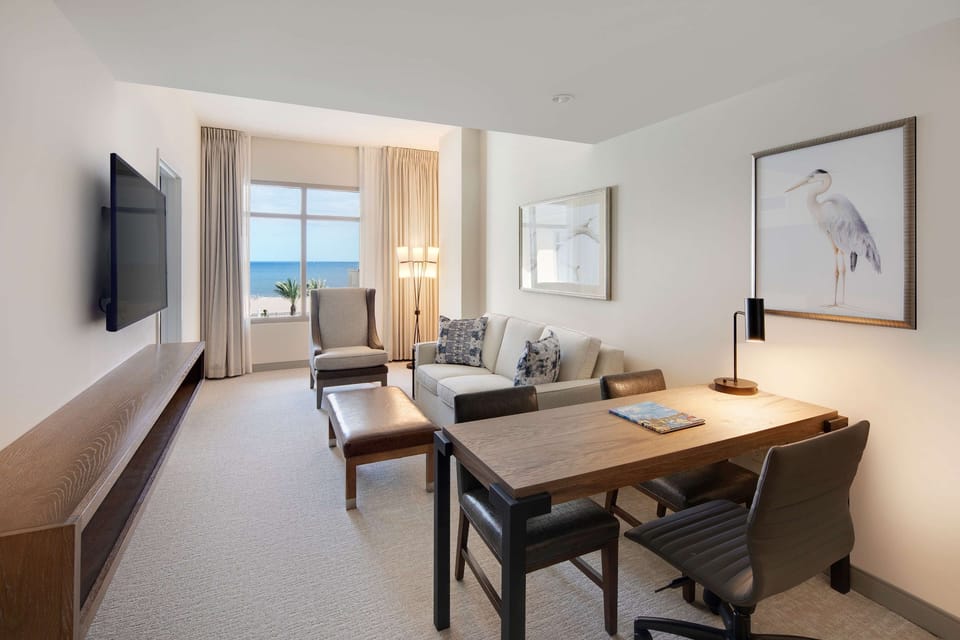 1 bedroom, premium bedding, in-room safe, desk