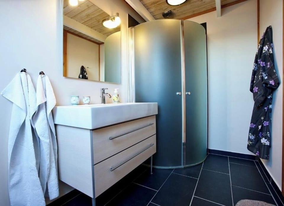Osaka | Bathroom | Toilet paper