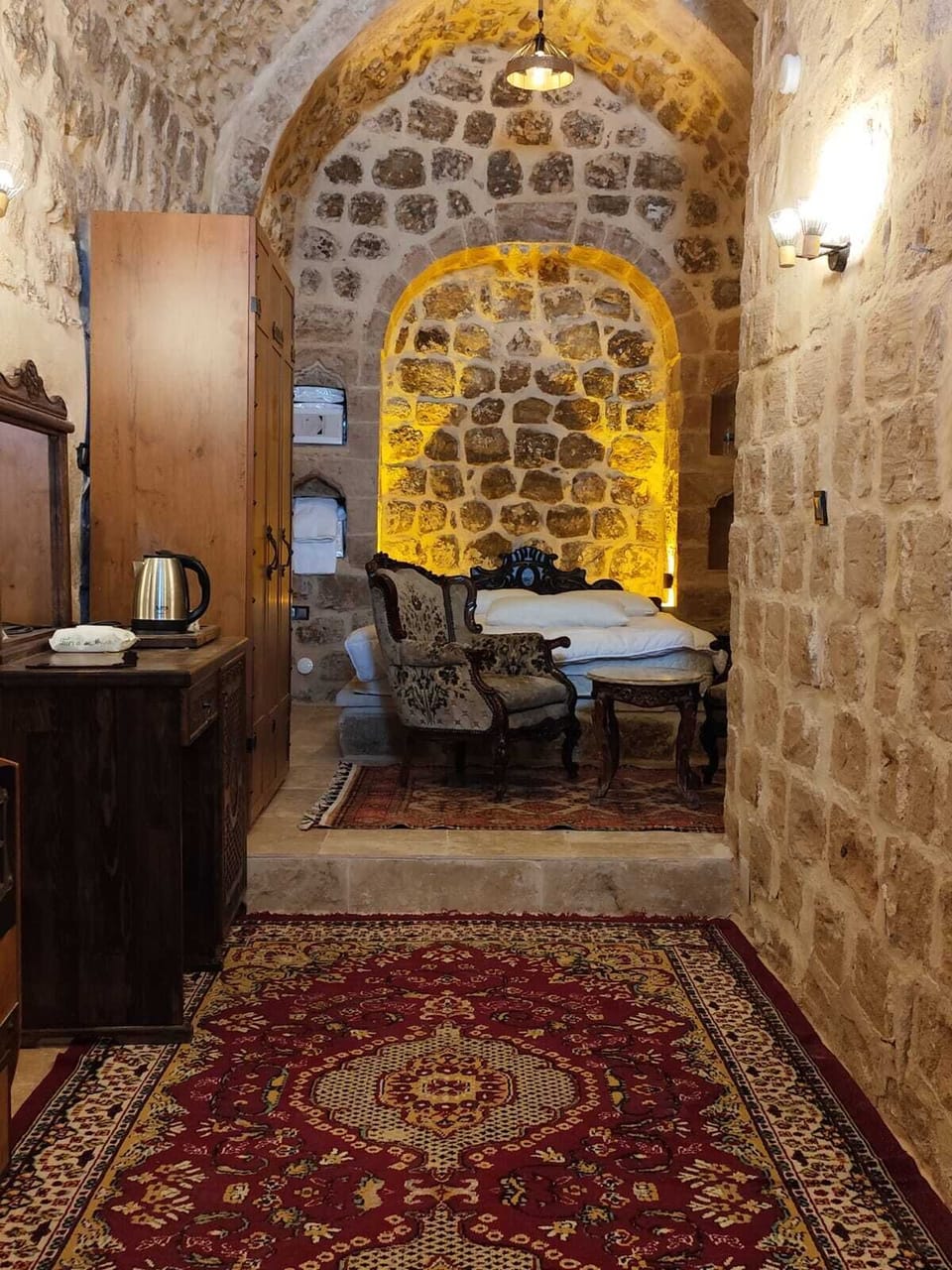 Titanik Room | Free minibar items, bed sheets