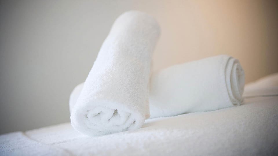 Body treatments, hydrotherapy, aromatherapy, hot stone massages