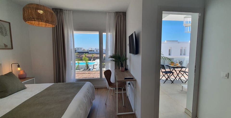 Deluxe House | 3 bedrooms, individually decorated, iron/ironing board