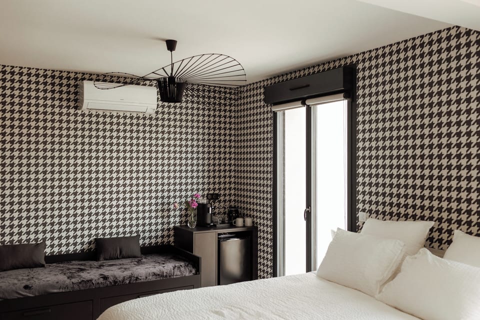 Exclusive Double Room | Hypo-allergenic bedding available, pillowtop beds, minibar (free items)