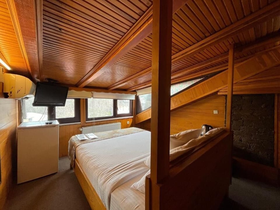 Junior Double Room | Premium bedding, minibar, laptop workspace, iron/ironing board